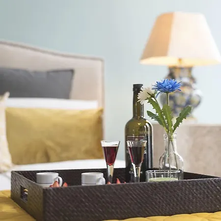 Le Petit Chateau Apartamento *